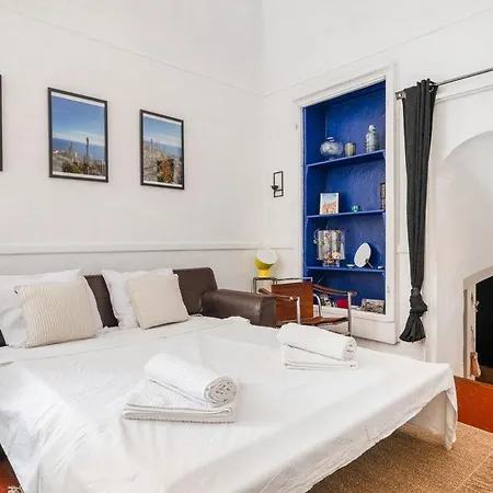 Les Sablettes - Vieille Parking Bord De *